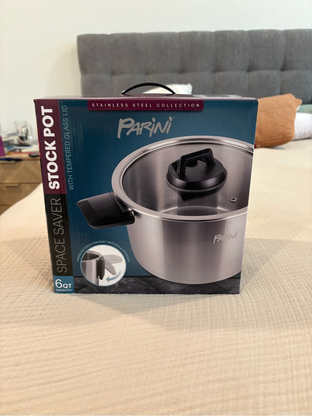 New unopened Parini 3 Qt Stock Pot With Tempered Glass Lid And Folding Handles